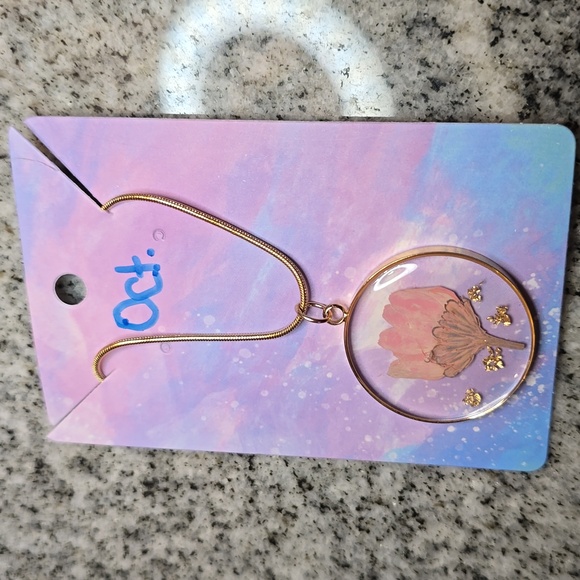 Birth Month Flower Handmade Necklace - Real Dried Flowers in Resin - Picture 9 of 11